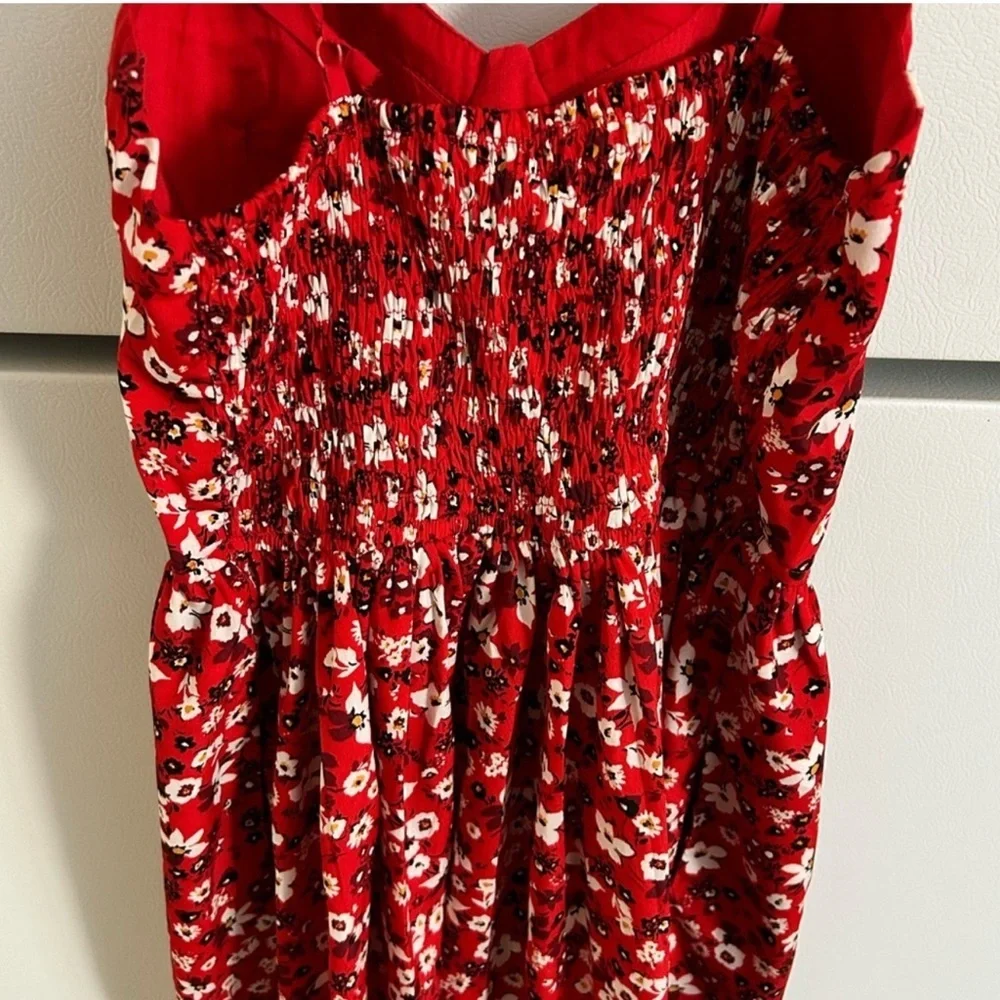 [S] Floral/Feminine Red Beach Midi Dress - Picture 4 of 6